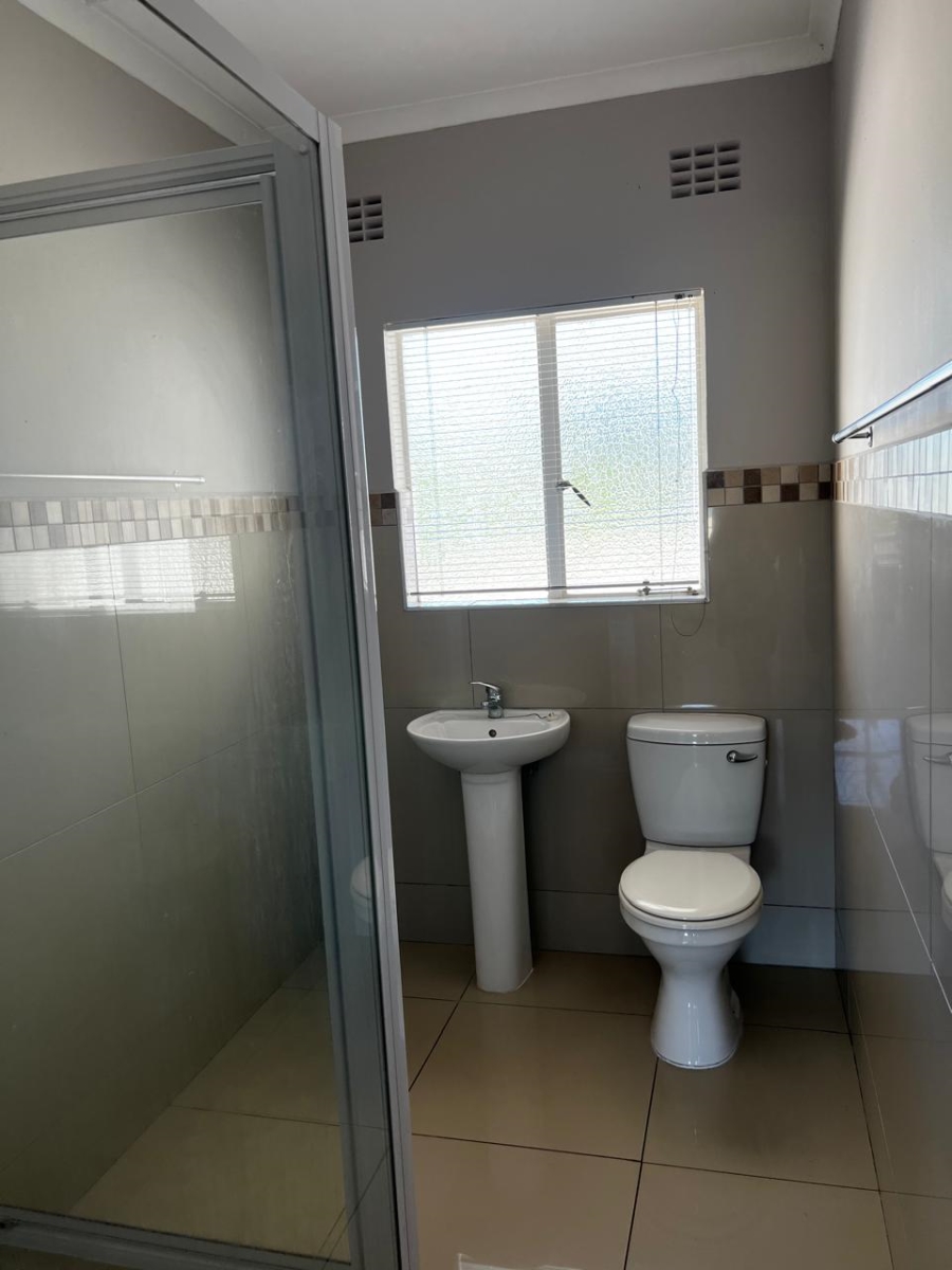 To Let 3 Bedroom Property for Rent in Beacon Bay Eastern Cape